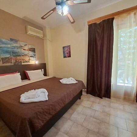 פטיטיריון Gorgona Hotel מראה חיצוני תמונה