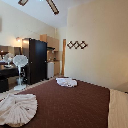 פטיטיריון Gorgona Hotel מראה חיצוני תמונה