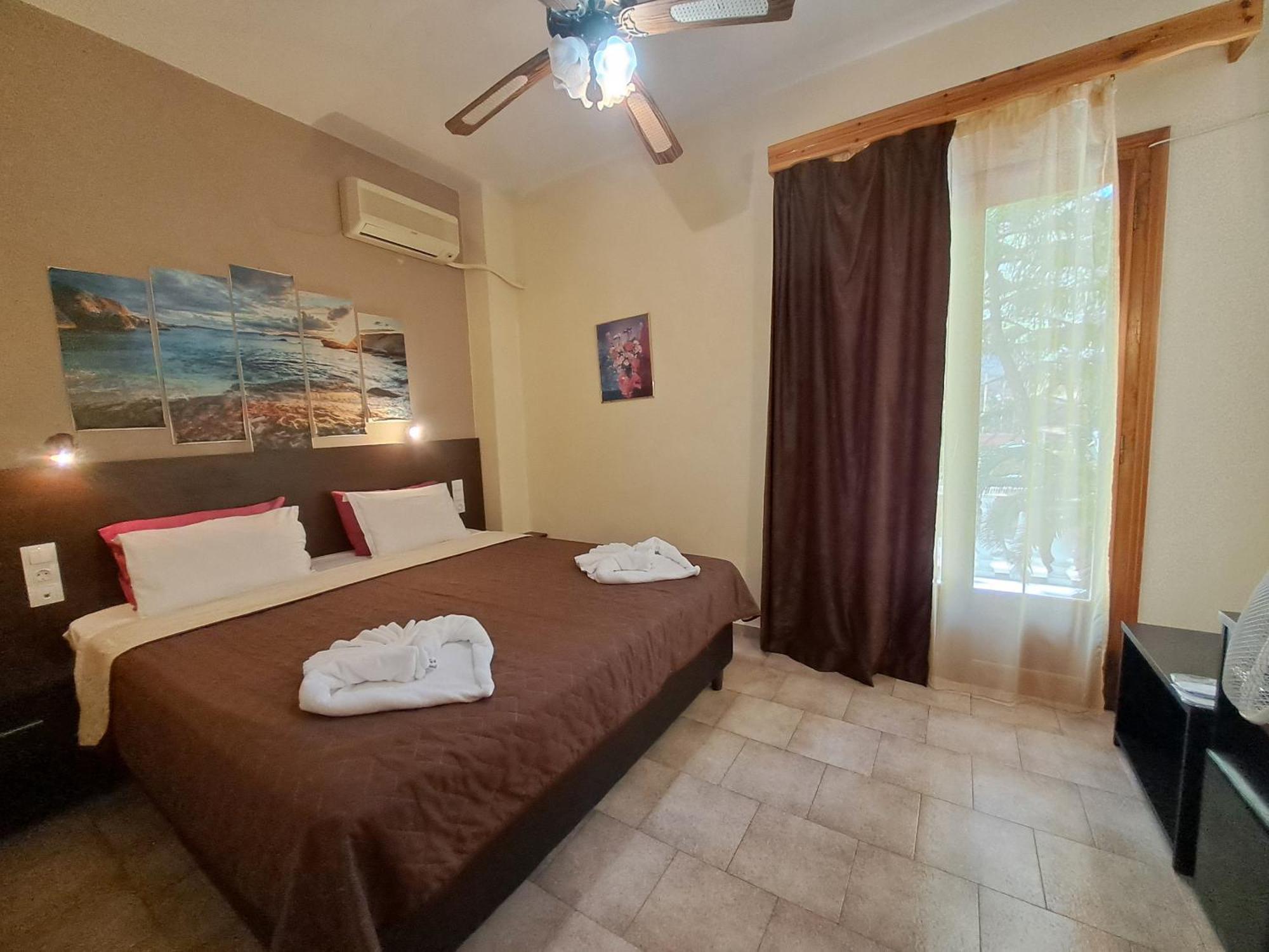 פטיטיריון Gorgona Hotel מראה חיצוני תמונה