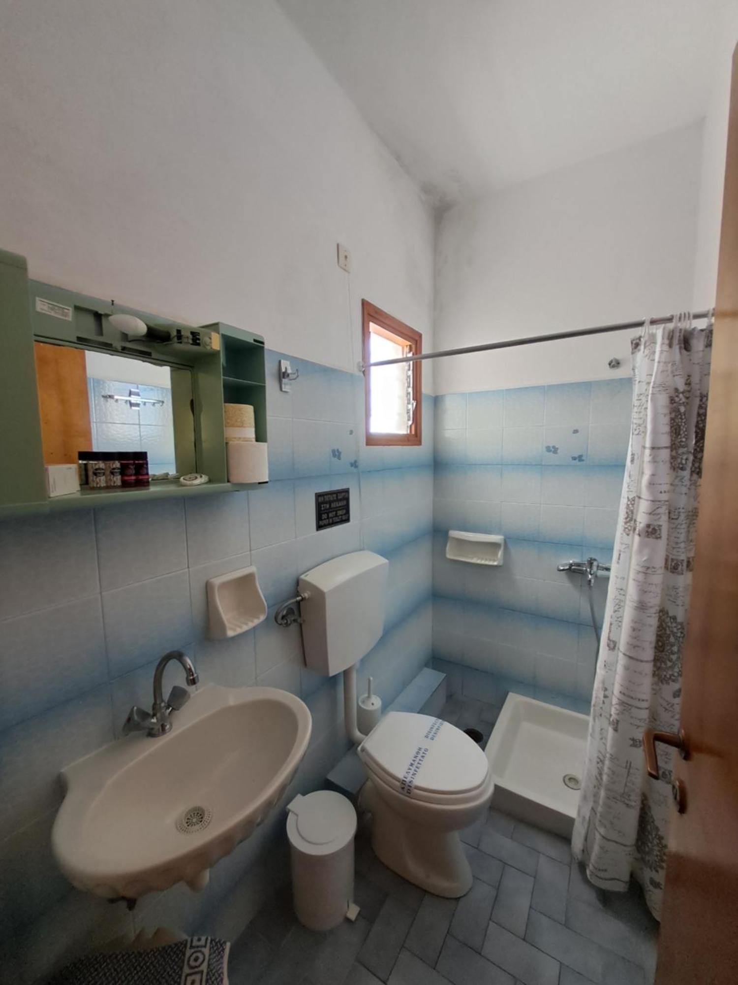 פטיטיריון Gorgona Hotel מראה חיצוני תמונה