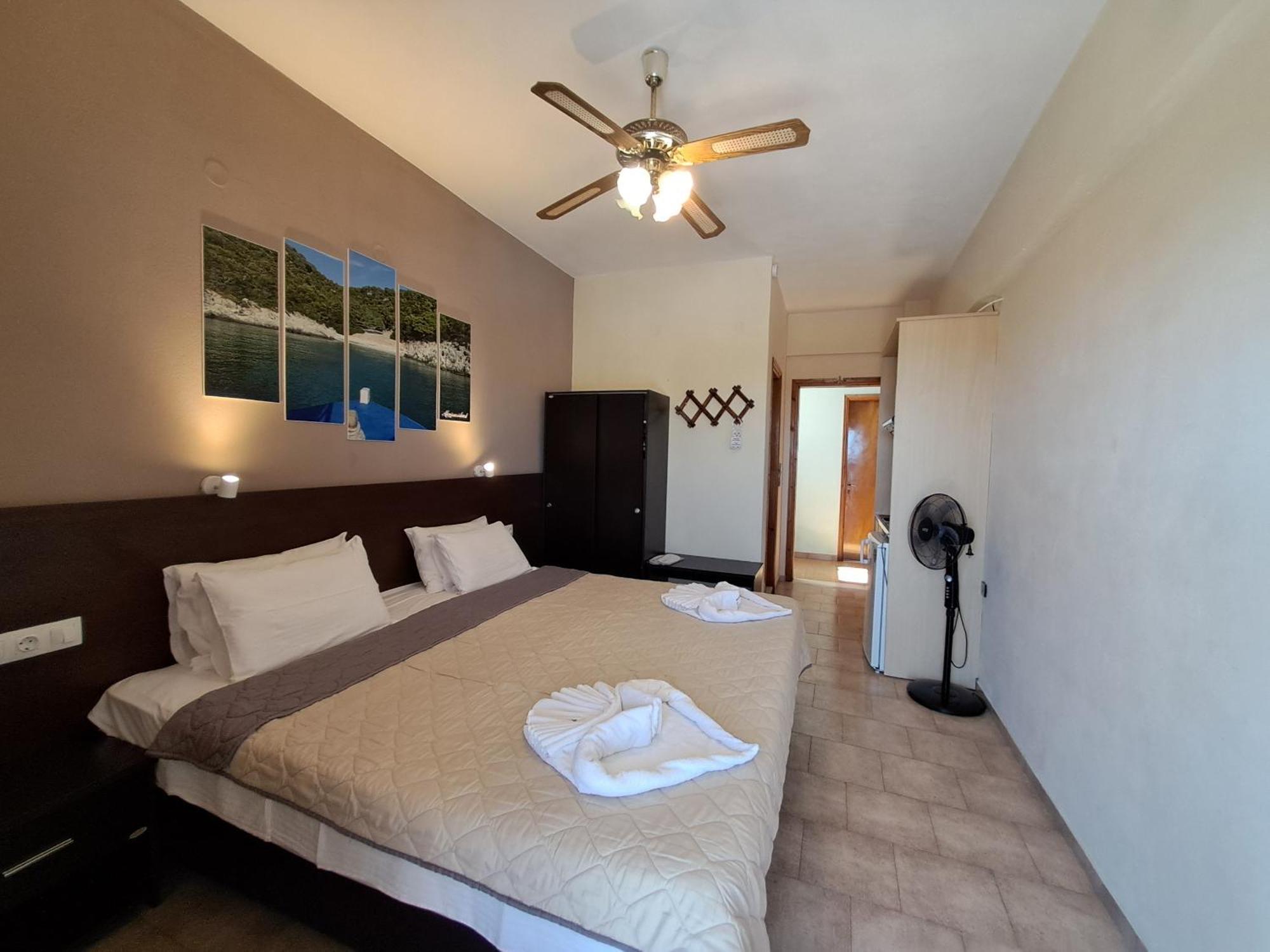 פטיטיריון Gorgona Hotel מראה חיצוני תמונה